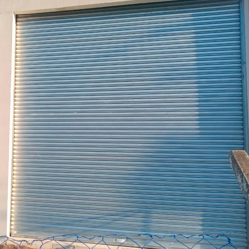 porta de enrolar com trava lâmina