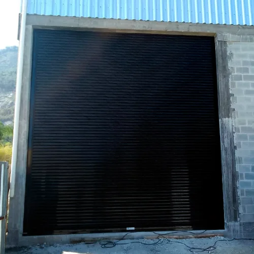 Porta de enrolar para garagem
